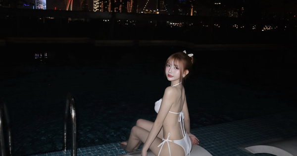 Tung bộ ảnh “tắm đêm”, hot girl hâm nóng cả trời đông giá rét