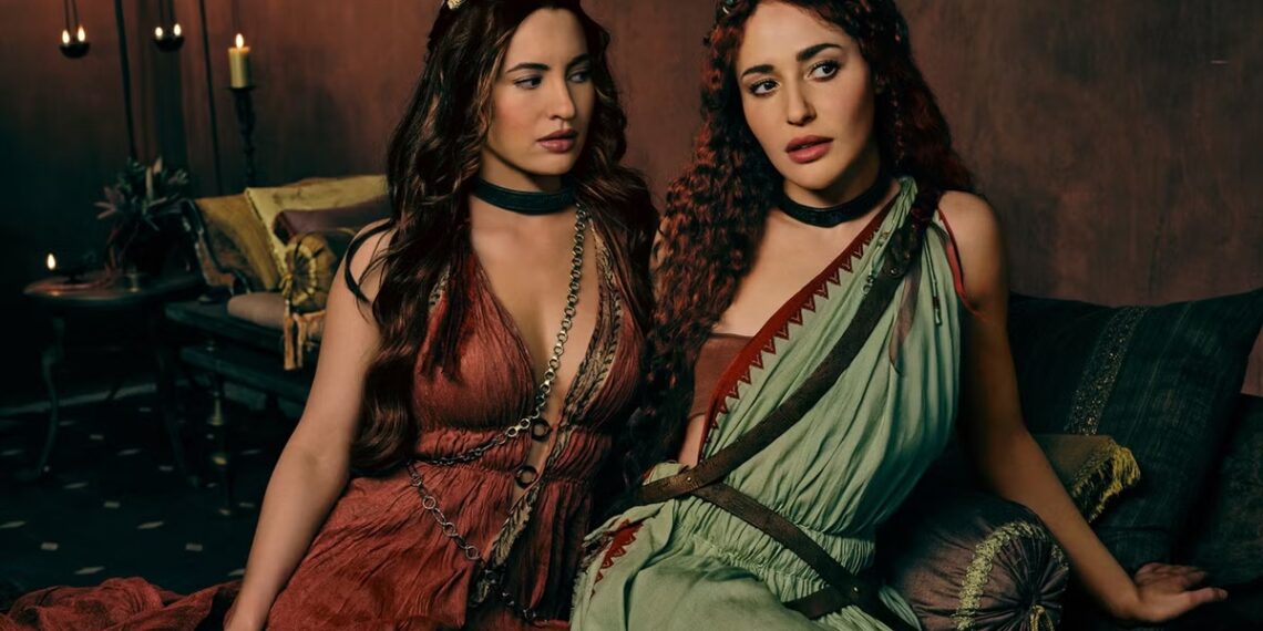 Kết nổ mắt 2 mỹ nhân siêu bốc lửa, ai sợ thì đi về