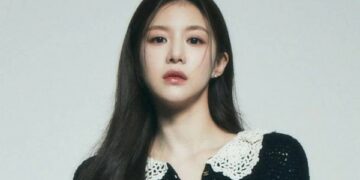 Ngắm trọn visual không góc chết của gương mặt “tỷ lệ kim cương” khiến 13 quốc gia mê mẩn trên Netflix