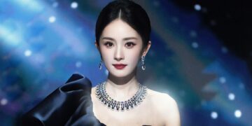 Thần thái cao sang như dát vàng lên mặt, đỉnh phát hờn luôn đấy