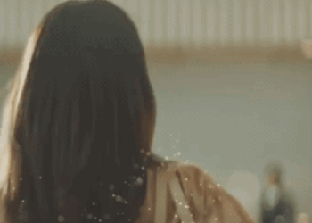 Đẹp không gì tả nổi, giọt nước mắt cũng như kim cương châu báu