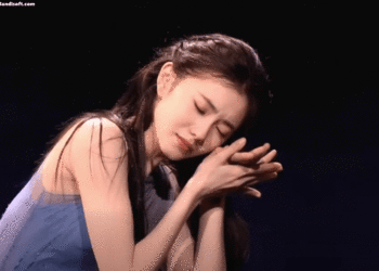 Nhan sắc thoát tục tựa sương mai, danh tính hóa ra là ‘người quen’ cực phẩm