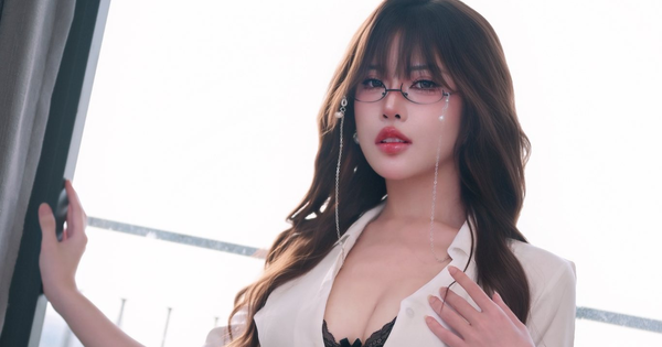 Chán làm “cô thư ký” bốc lửa, UNa To Uyen khoe bộ ảnh “nàng thơ” khiến người xem ngỡ ngàng