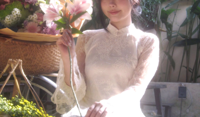 MC Yoonsul tung bộ ảnh áo dài mới, fan thích thú, rộn ràng chào đón không khí Tết gần kề