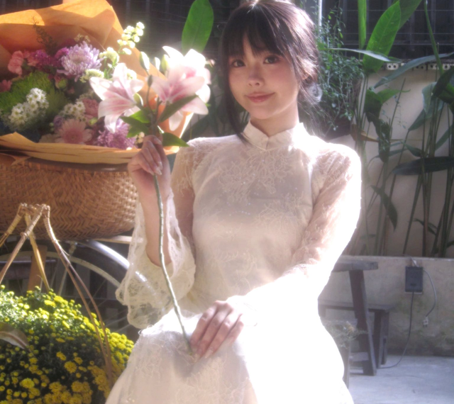 MC Yoonsul tung bộ ảnh áo dài mới, fan thích thú, rộn ràng chào đón không khí Tết gần kề