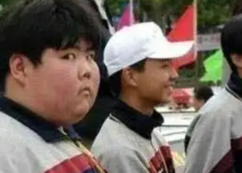 Cuộc đời buồn hiện tại của cậu bé “thánh meme” nổi tiếng Trung Quốc