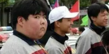 Cuộc đời buồn hiện tại của cậu bé “thánh meme” nổi tiếng Trung Quốc