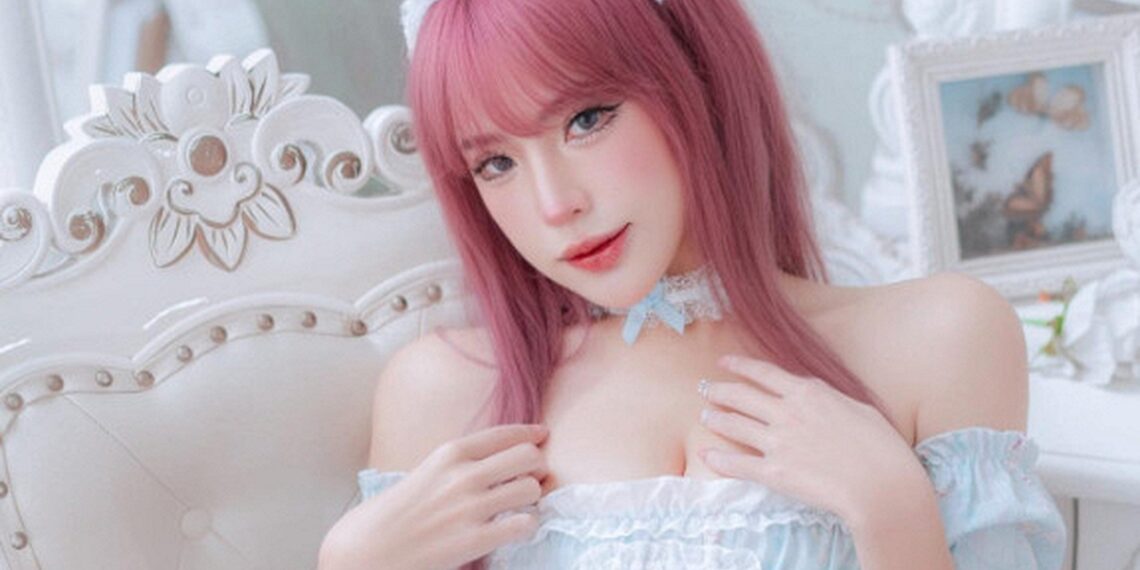 Chán nấu ăn, UNa To Uyen cosplay thành cô thỏ xinh đẹp “hớp hồn” anh em game thủ