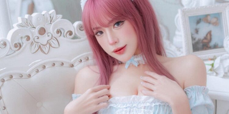 Chán nấu ăn, UNa To Uyen cosplay thành cô thỏ xinh đẹp “hớp hồn” anh em game thủ