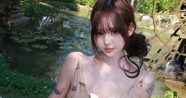 Thử sức làm xạ thủ, hot girl khiến fan choáng váng với màn “lên đồ” không thể nóng bỏng hơn